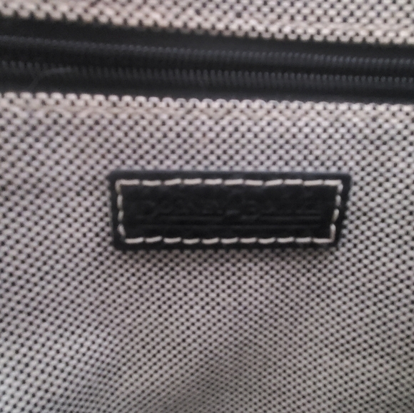 Vintage Dooney and Bourke handbag & Keychain - Picture 7 of 11